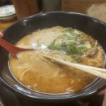 関西では珍しい「豚骨ラーメン」専門店でお昼ご飯はいかが